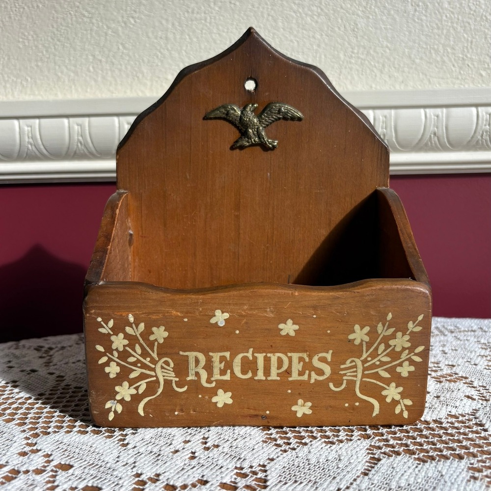 Vintage Manchester Wood Wall-Mounted Recipe Box Rustic Colonial Revival Eagle